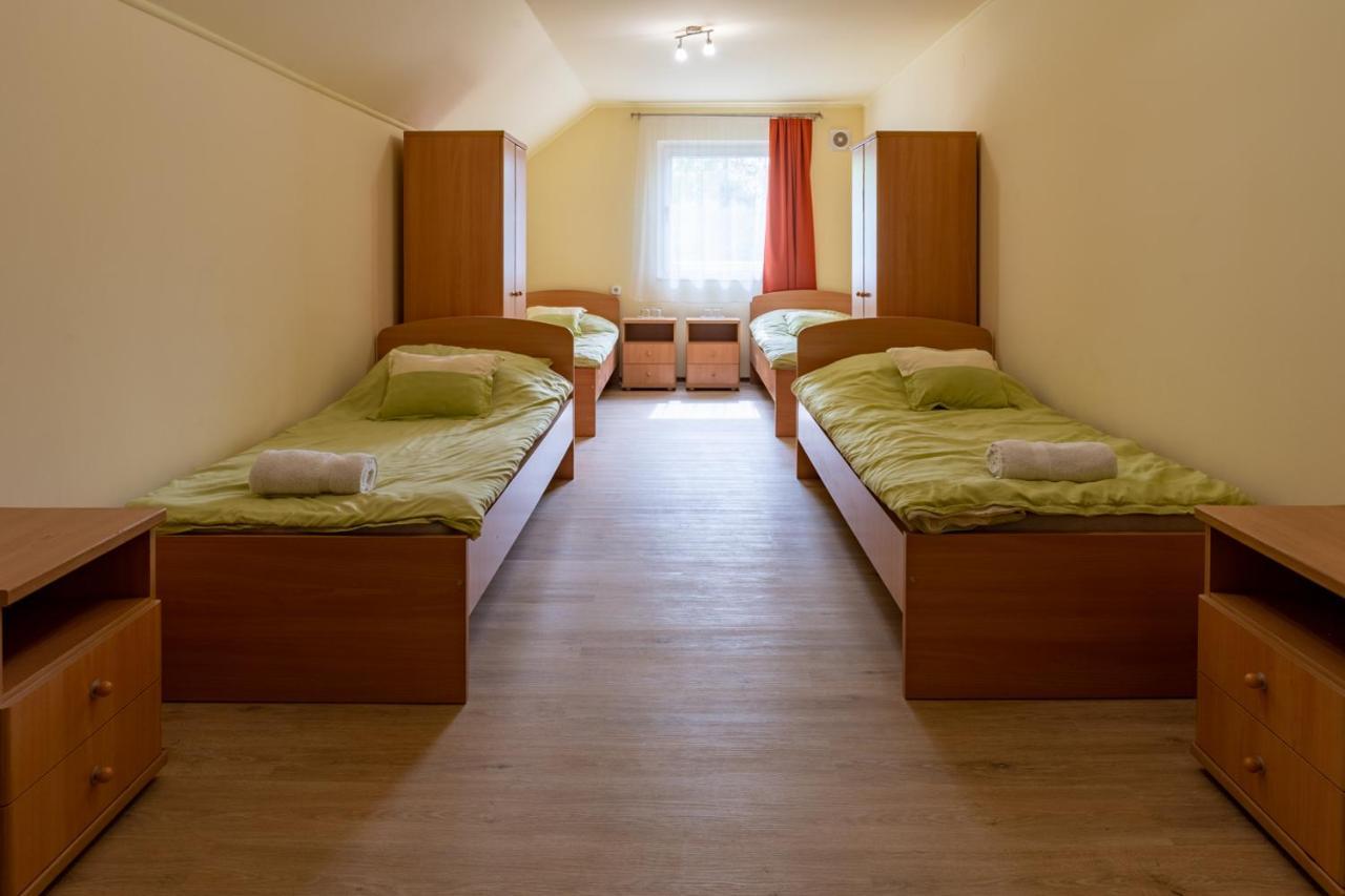 Kiraly Lovastanya Panzio Bed & Breakfast Janoshalma Ngoại thất bức ảnh